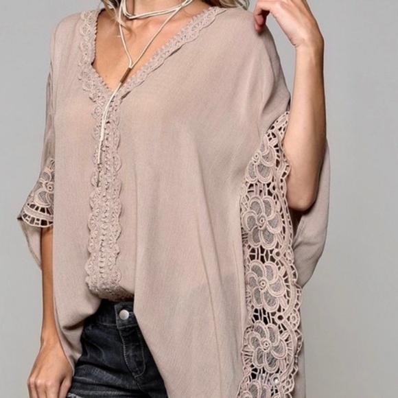 KismetsKloset Tops - V-Neck Poncho Top w/Kimono Sleeves/LAST ONE ☝️